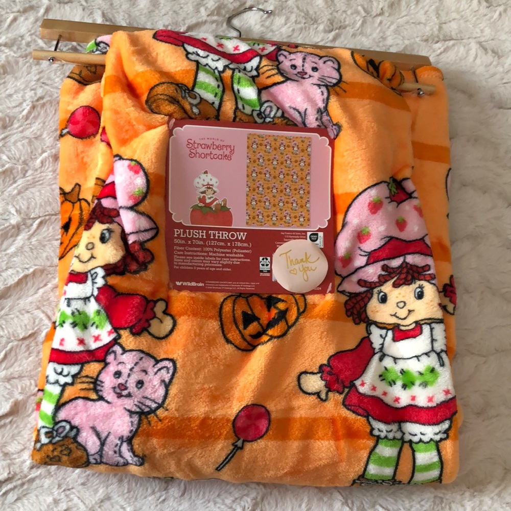 Strawberry Shortcake HALLOWEEN Plush Throw Blanket - Orange Print